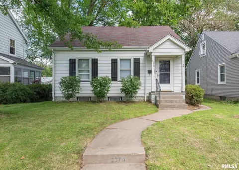 2370 30th St, Moline, IL 61265 photo 1