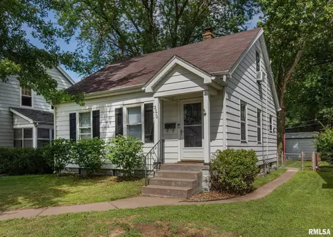 2370 30th St, Moline, IL 61265 photo 2
