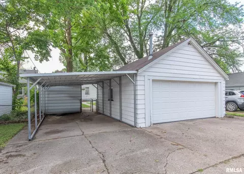 2370 30th St, Moline, IL 61265 photo 28