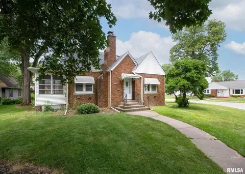 2401 28th St, Moline, IL 61265 photo 2