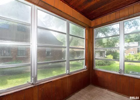 2401 28th St, Moline, IL 61265 photo 26
