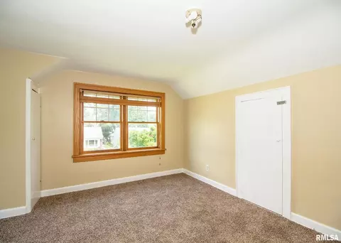 2401 28th St, Moline, IL 61265 photo 19