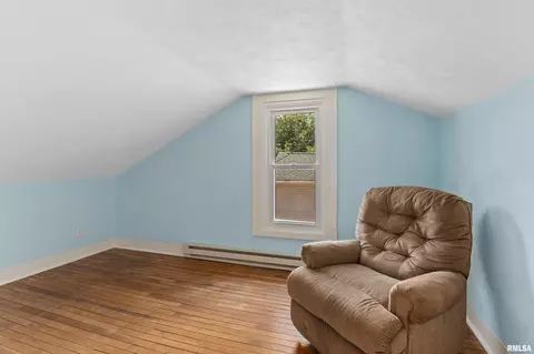 903 37th St, Moline, IL 61265 photo 16
