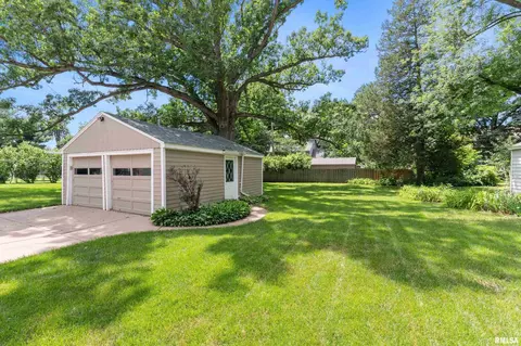 903 37th St, Moline, IL 61265 photo 20