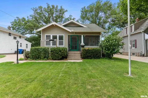 903 37th St, Moline, IL 61265 photo 1