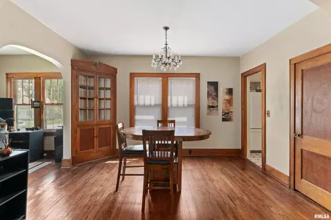 903 37th St, Moline, IL 61265 photo 7