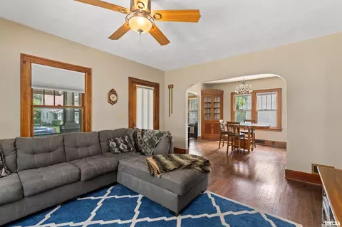 903 37th St, Moline, IL 61265 photo 6
