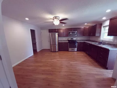 2803 17th St, Moline, IL 61265 photo 7
