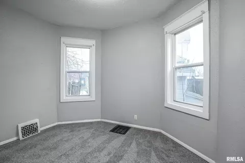 1540 20th Ave, Moline, IL 61265 photo 8