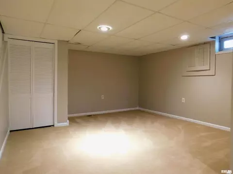 1755 34th St, Moline, IL 61265 photo 24