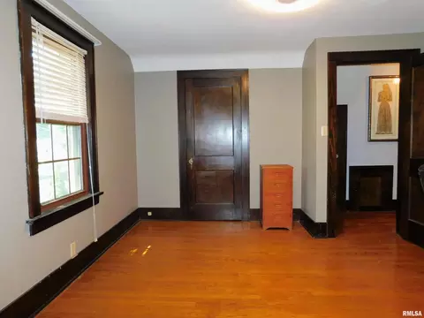 1755 34th St, Moline, IL 61265 photo 18