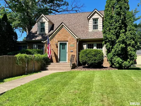 1755 34th St, Moline, IL 61265 photo 1