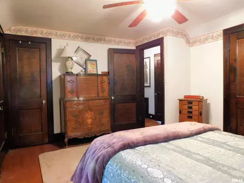 1755 34th St, Moline, IL 61265 photo 16