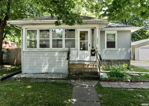 1924 34th St, Moline, IL 61265 photo 1