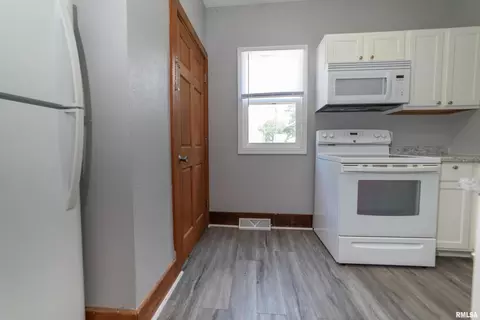 1312 25th St, Moline, IL 61265 photo 7