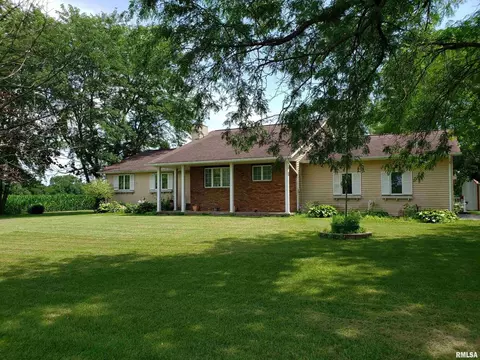 104 E 1st St, Sherrard, IL 61281 photo 1