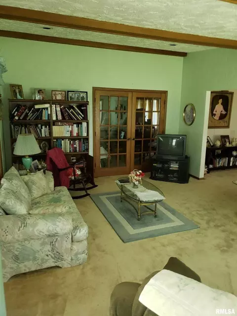 104 E 1st St, Sherrard, IL 61281 photo 18