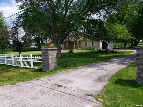 104 E 1st St, Sherrard, IL 61281 photo 7