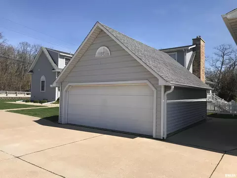 1200 36th Ave, Moline, IL 61265 photo 8