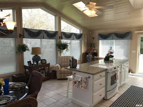 1200 36th Ave, Moline, IL 61265 photo 39