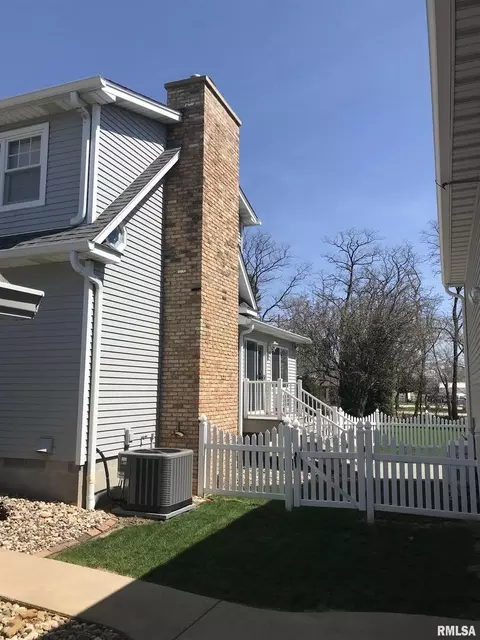 1200 36th Ave, Moline, IL 61265 photo 11