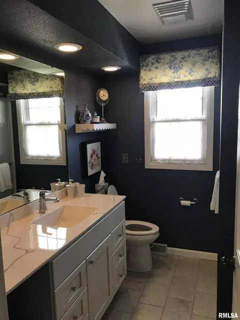 1200 36th Ave, Moline, IL 61265 photo 49