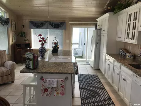 1200 36th Ave, Moline, IL 61265 photo 40