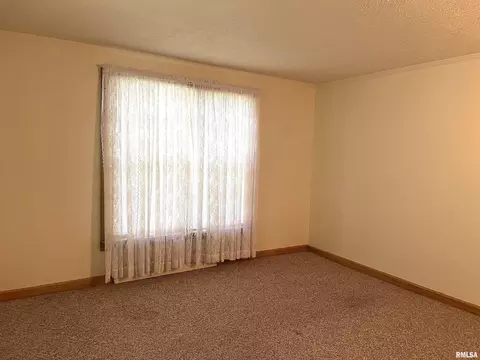 320 N 21st St, Herrin, IL 62948 photo 10
