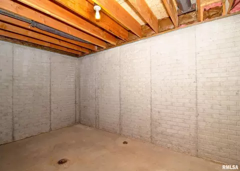 3026 45th St, Moline, IL 61265 photo 38
