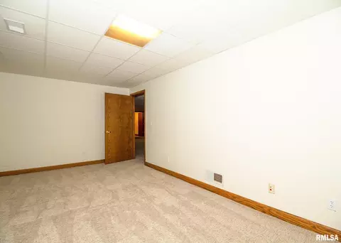 3026 45th St, Moline, IL 61265 photo 34