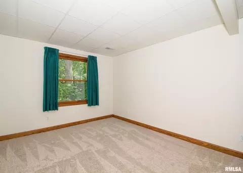 3026 45th St, Moline, IL 61265 photo 33