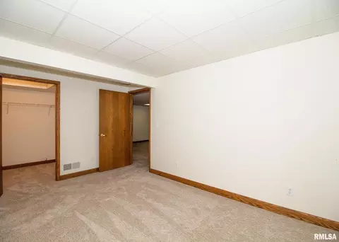 3026 45th St, Moline, IL 61265 photo 35