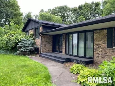 7615 36th Ave, Moline, IL 61265 photo 2