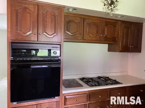 7615 36th Ave, Moline, IL 61265 photo 17