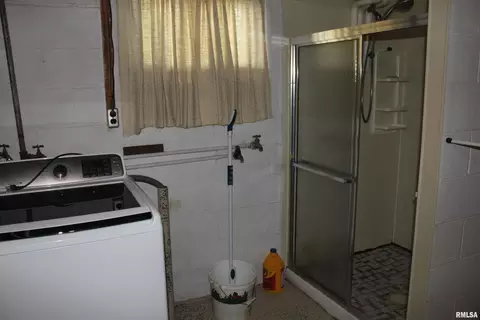 4020 32nd Ave, Moline, IL 61265 photo 2