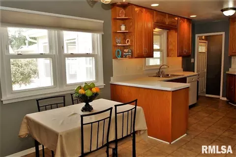 4212 16th Ave, Moline, IL 61265 photo 8