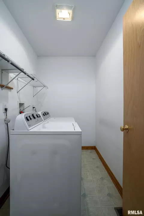 1640 32nd St, Moline, IL 61265 photo 16