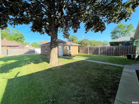 2533 29th St, Moline, IL 61265 photo 14