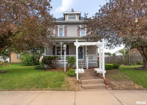 305 9th St, Silvis, IL 61282 photo 1
