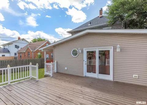 305 9th St, Silvis, IL 61282 photo 23