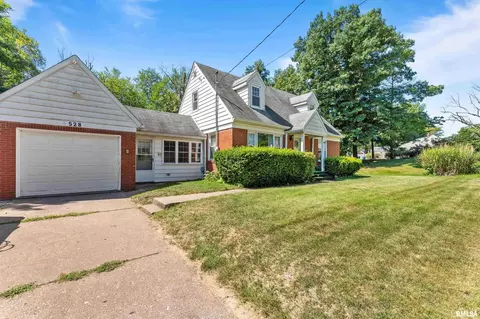 528 32nd Ave, Moline, IL 61265 photo 2