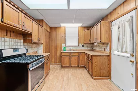 1623 12th Ave, Moline, IL 61265 photo 6