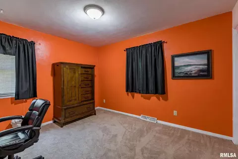 1107 6th Ave, Silvis, IL 61282 photo 16