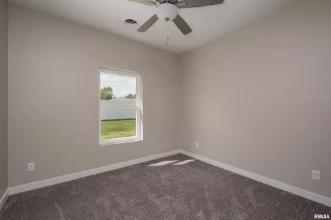 2408 13th St, Silvis, IL 61282 photo 21