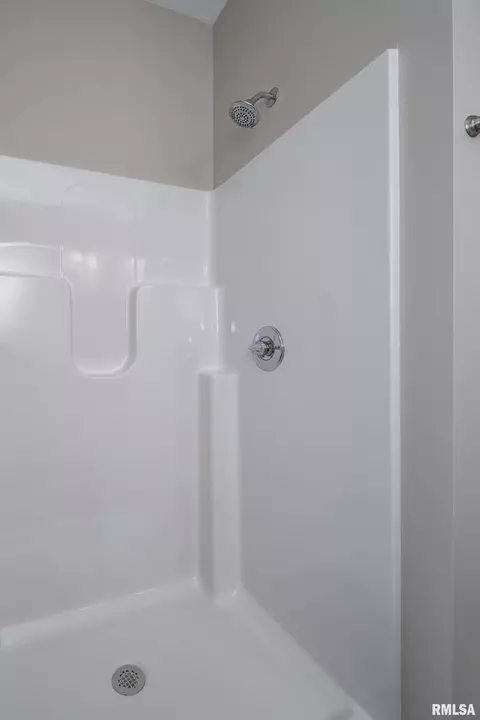 2408 13th St, Silvis, IL 61282 photo 18