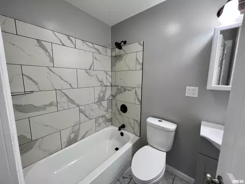 4803 44th Ave, Moline, IL 61265 photo 6