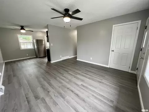 4803 44th Ave, Moline, IL 61265 photo 4