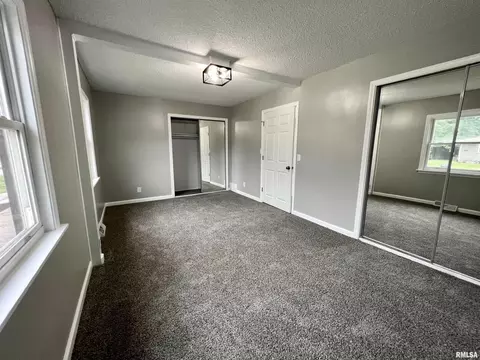 4803 44th Ave, Moline, IL 61265 photo 9