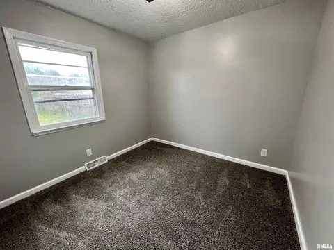 4803 44th Ave, Moline, IL 61265 photo 7