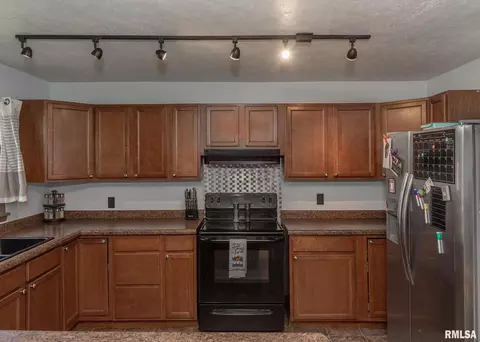 1820 3rd St, Moline, IL 61265 photo 7